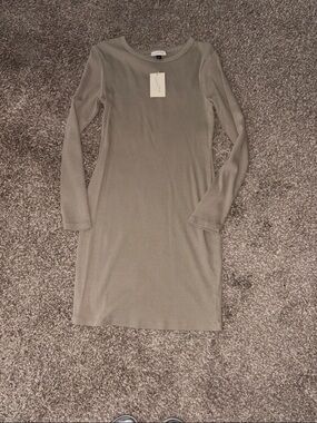 Universal Thread Long Sleeve Ribbed Dress in Taupe